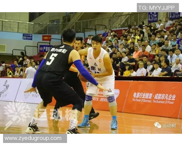 重庆篮球队状态变革引发热议球迷期待新赛季表现提升